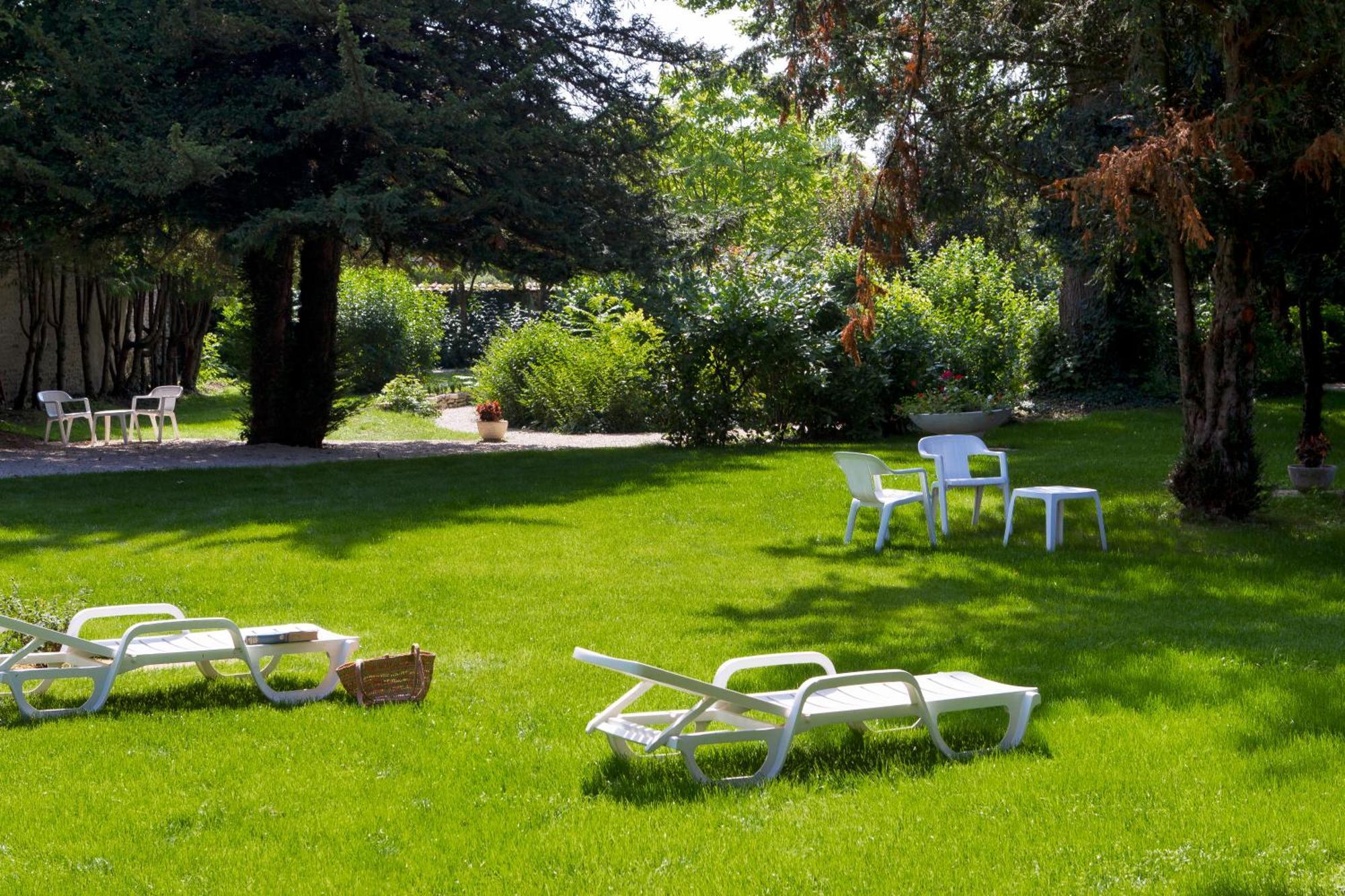 ארסונוואל Logis Hostellerie La Chaumiere מראה חיצוני תמונה