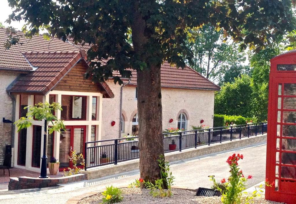 ארסונוואל Logis Hostellerie La Chaumiere מראה חיצוני תמונה